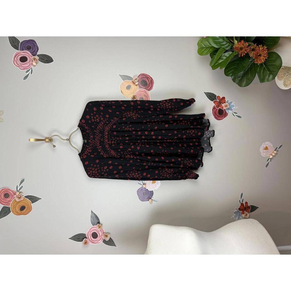 Free People Black Flowers in Her Hair Long Sleeve Smocked Tunic - Size - XS